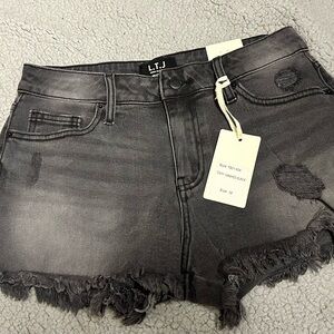 NWT Letters To Juliet Women's Black Distressed Denim Shorts Size Medium